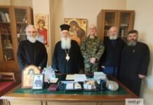 Ο νέος Διοικητής του ΚΕΠΒ Θήβας επισκέφθηκε το Μητροπολίτη Γεώργιο